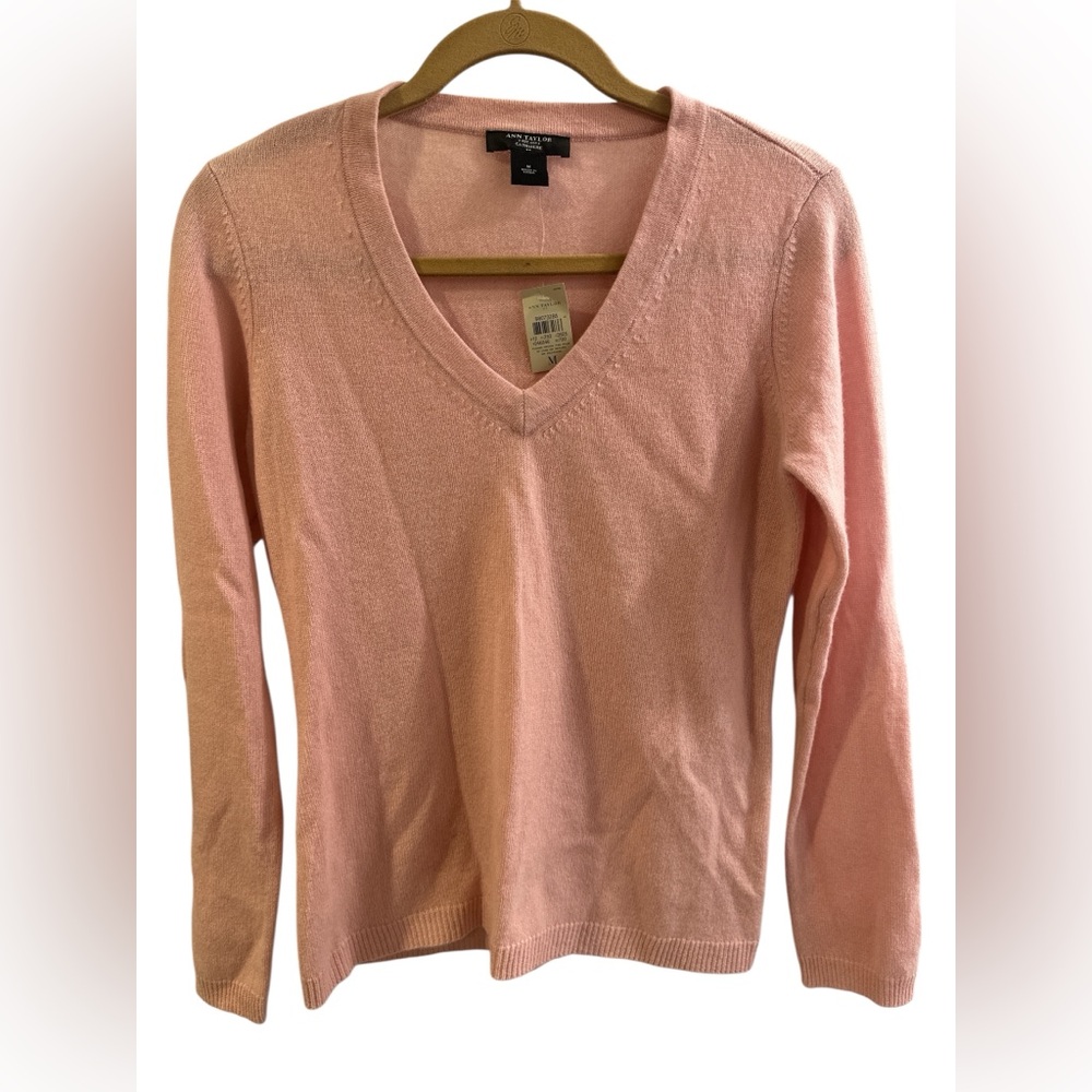 Ann Taylor Soft Pink V-Neck Cashmere Sweater